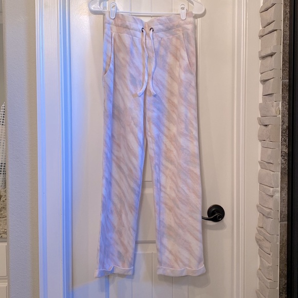 Matching Robe & Pants Pajama Set - Picture 2 of 8